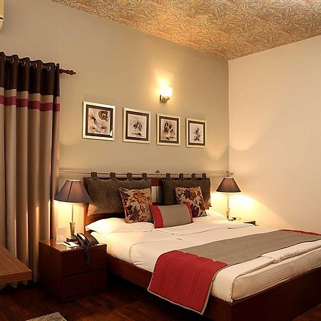 Ahuja Residency Golf Links Hotel New Delhi Luaran gambar
