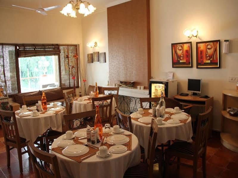 Ahuja Residency Golf Links Hotel New Delhi Luaran gambar