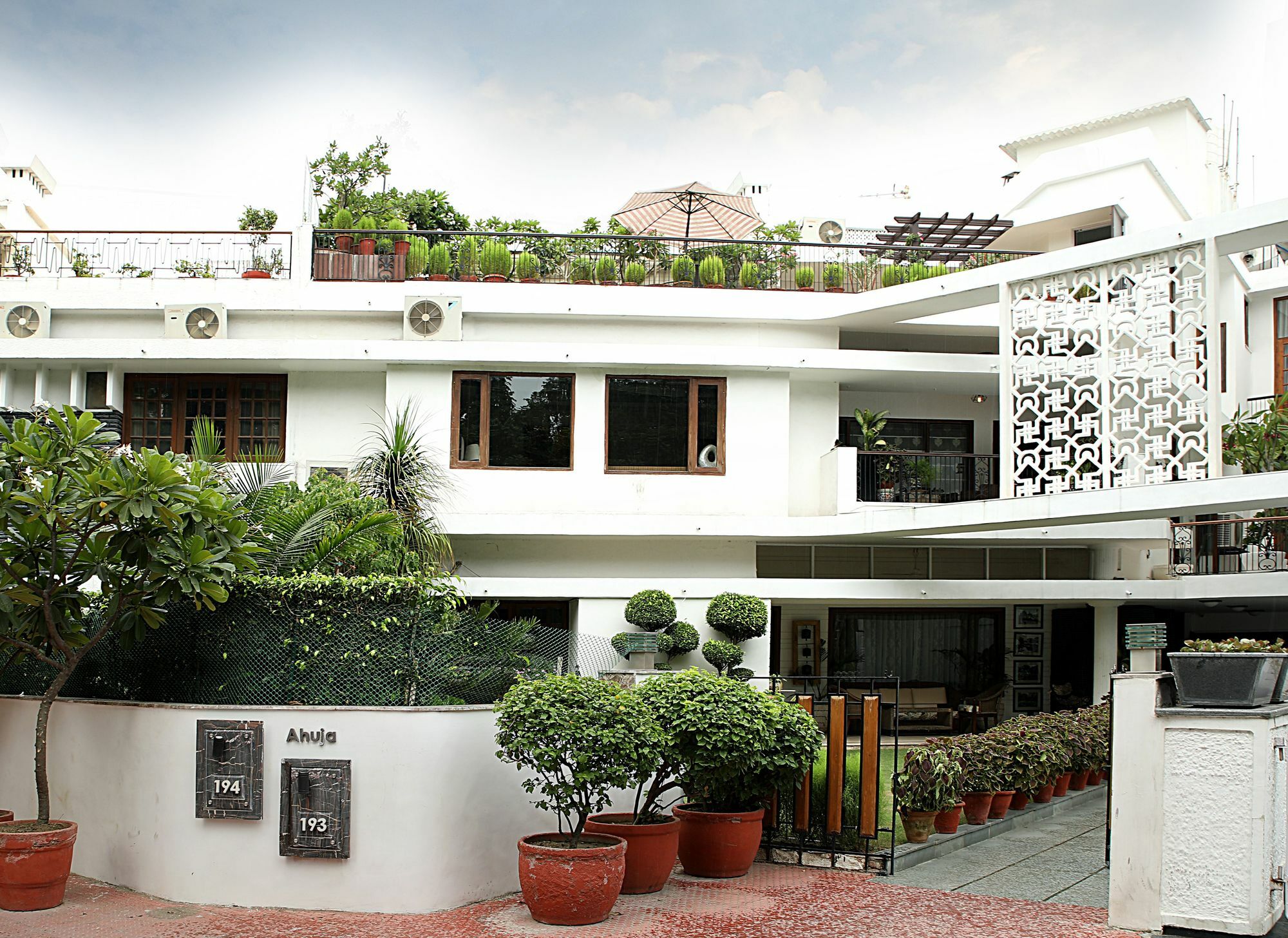 Ahuja Residency Golf Links Hotel New Delhi Luaran gambar
