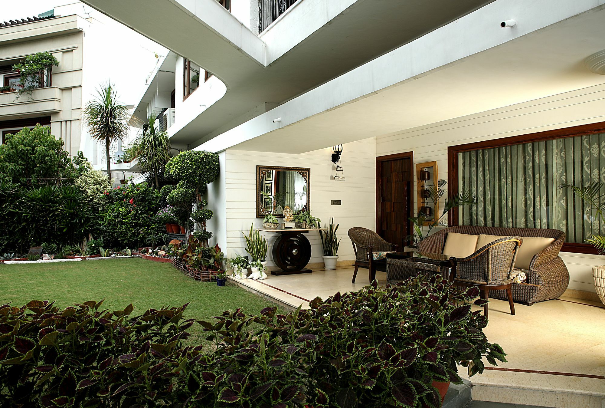 Ahuja Residency Golf Links Hotel New Delhi Luaran gambar
